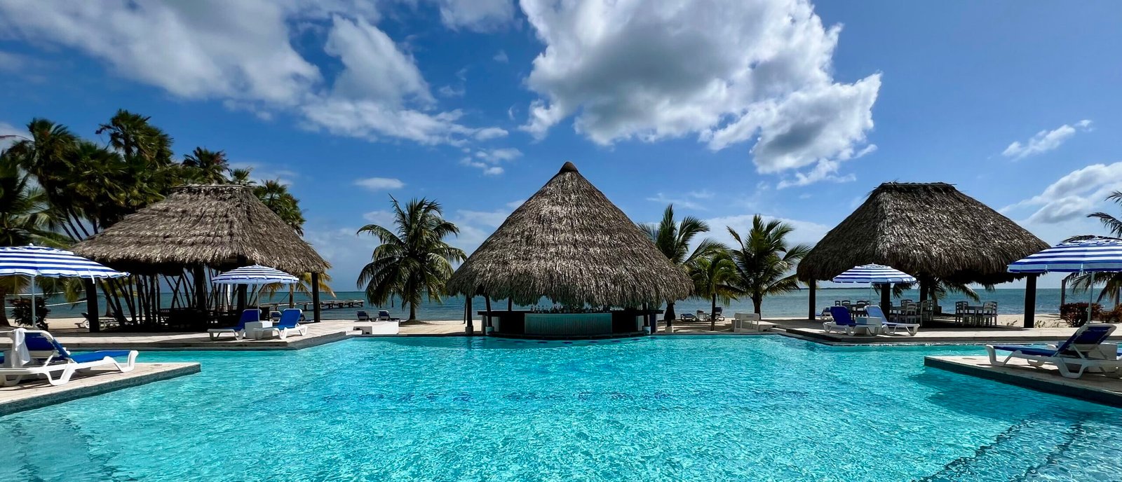 How a community of digital nomads reset my travel + remote work vibes in Placencia, Belize